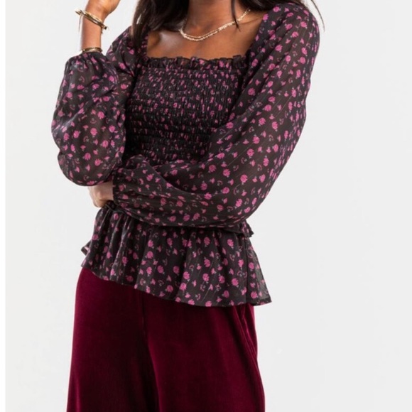 Francesca’s blouse - Picture 2 of 4